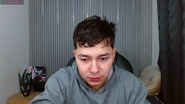Snapshot of Julian_Smith21 chatting on June 21, 3:53 am Julian Smith21 online show from June 21, 3:53 am