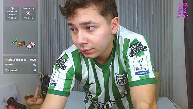 Snapshot of Julian_Smith21 chatting on July 3, 12:00 pm Julian Smith21 online show from July 3, 12:00 pm