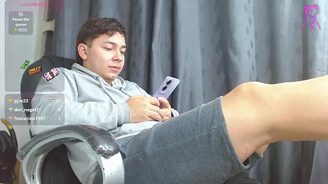 Snapshot of Julian_Smith21 chatting on July 9, 11:36 am Julian Smith21 online show from July 9, 11:36 am