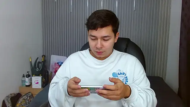 Snapshot of Julian_Smith21 chatting on July 26, 12:08 am Julian Smith21 online show from July 26, 12:08 am
