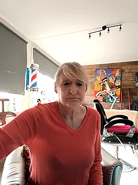 Heidiblueeyes online show from March 6, 11:39 am