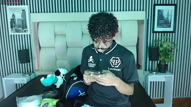 Snapshot of Billie_Turneer chatting on March 18, 10:02 pm Billie Turneer online show from March 18, 10:02 pm