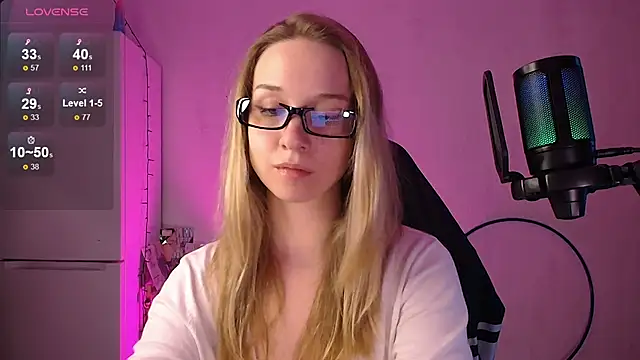 SatinSinner online show from March 3, 2:56 pm