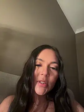 HiddenHalo1 online show from March 8, 10:13 pm