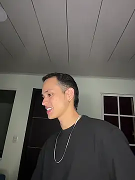 Snapshot of HarryGaze chatting on February 24, 9:40 am HarryGaze online show from February 24, 9:40 am