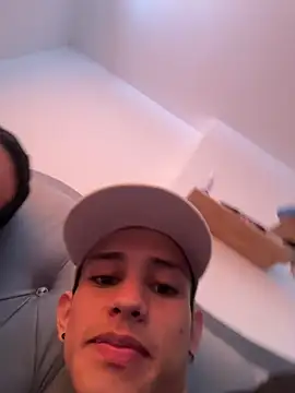 Snapshot of HarryGaze chatting on March 6, 1:51 pm HarryGaze online show from March 6, 1:51 pm