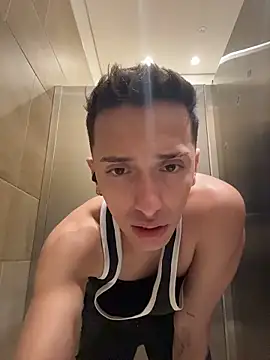 Thiago Jones1 online show from March 10, 3:28 pm