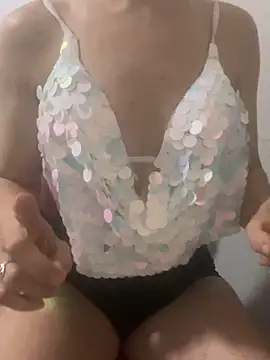 Snapshot of Cristal2342 chatting on March 12, 9:43 pm Cristal2342 online show from March 12, 9:43 pm