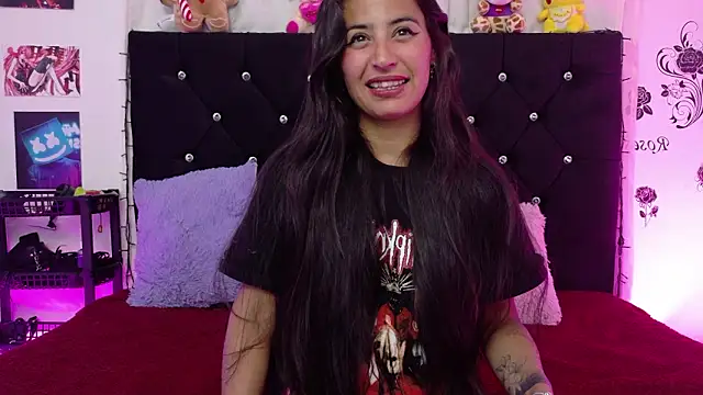 Snapshot of rose_sexy_smiley chatting on March 5, 4:19 am rose sexy smiley online show from March 5, 4:19 am