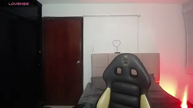 Aura cute  online show from May 31, 3:04 am