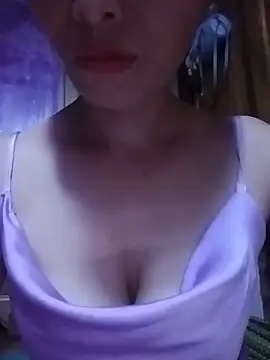 Snapshot of hd_love69 chatting on June 11, 5:05 am hd love69 online show from June 11, 5:05 am