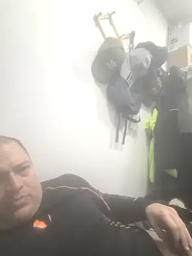 elcaste69 online show from March 1, 12:34 am