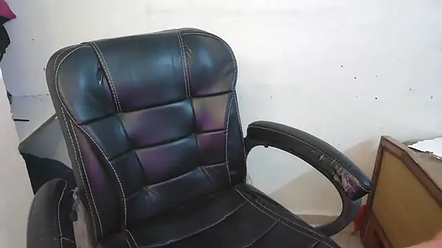 Snapshot of alisha_angell chatting on July 28, 7:39 pm alisha angell online show from July 28, 7:39 pm