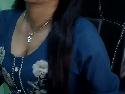 cute momo love online show from March 16, 5:02 am