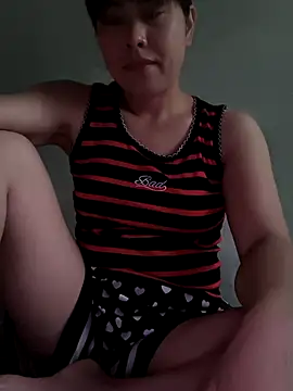 Snapshot of juicy-milu chatting on April 13, 12:05 am juicy-milu online show from April 13, 12:05 am