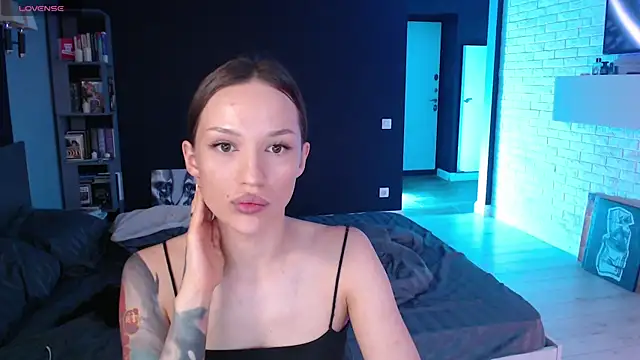 Snapshot of Jade_Amore chatting on July 12, 5:04 pm Jade Amore online show from July 12, 5:04 pm