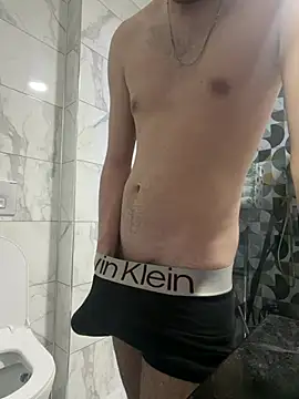 Vireontr1 online show from March 9, 8:35 pm