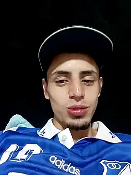 Snapshot of Cristianramos199 chatting on March 6, 2:30 am Cristianramos199 online show from March 6, 2:30 am