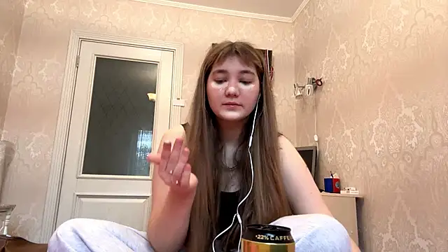 Snapshot of JanineThielman chatting on May 30, 10:01 am JanineThielman online show from May 30, 10:01 am