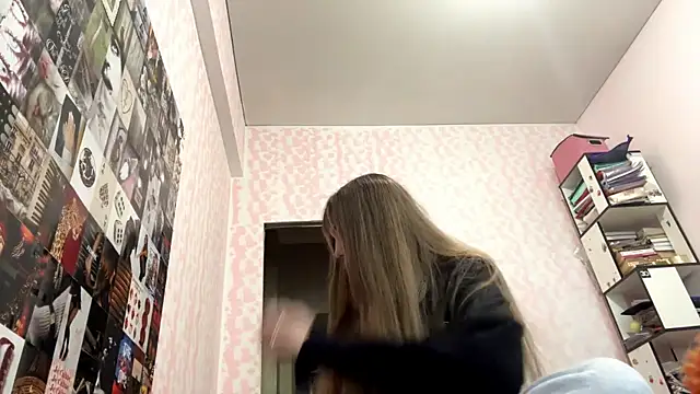 Snapshot of JanineThielman chatting on June 9, 8:59 am JanineThielman online show from June 9, 8:59 am