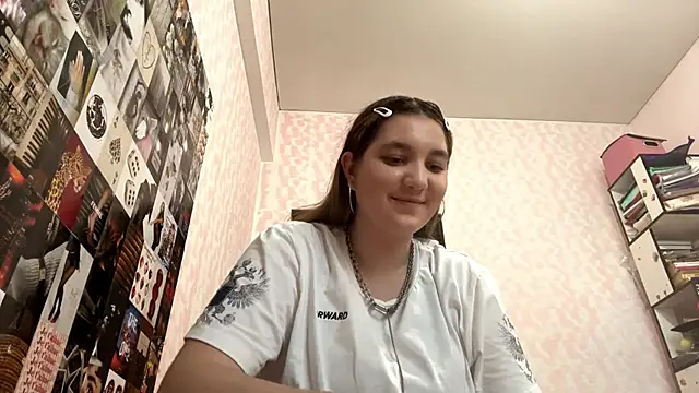 Snapshot of JanineThielman chatting on June 11, 12:14 pm JanineThielman online show from June 11, 12:14 pm