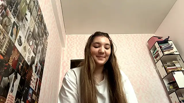 Snapshot of JanineThielman chatting on June 13, 9:29 am JanineThielman online show from June 13, 9:29 am