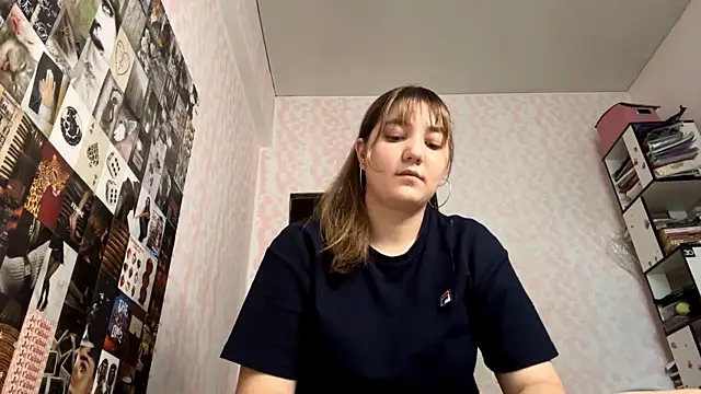 Snapshot of JanineThielman chatting on June 25, 10:20 am JanineThielman online show from June 25, 10:20 am