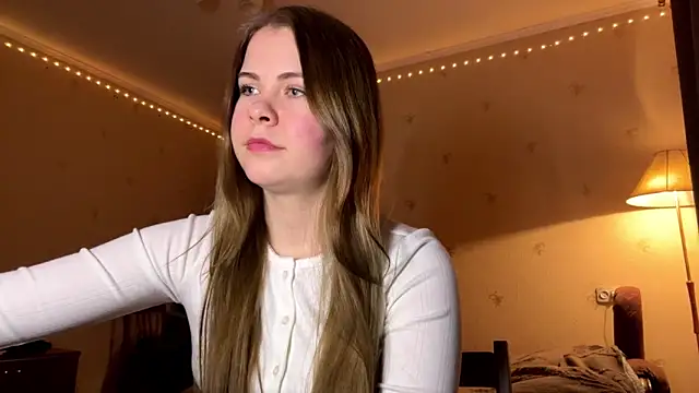 Amy Maev online show from March 4, 5:30 pm