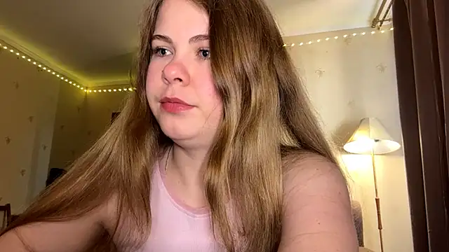Snapshot of Amy_Maev chatting on May 8, 7:14 am Amy Maev online show from May 8, 7:14 am