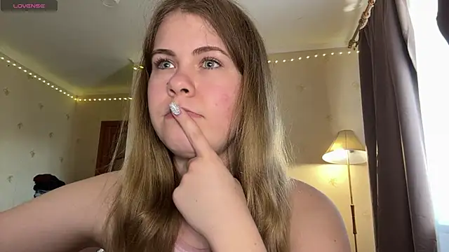 Snapshot of Amy_Maev chatting on May 14, 9:27 am Amy Maev online show from May 14, 9:27 am