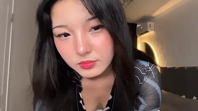 minnie joy online show from July 11, 12:30 pm