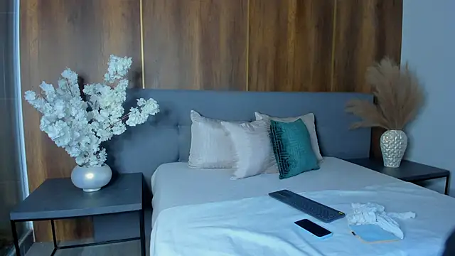 Tiffanyy Lam online show from February 26, 9:25 pm