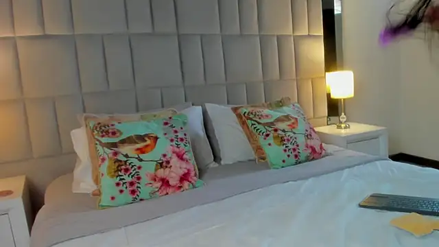 Tiffanyy Lam online show from March 16, 10:14 pm