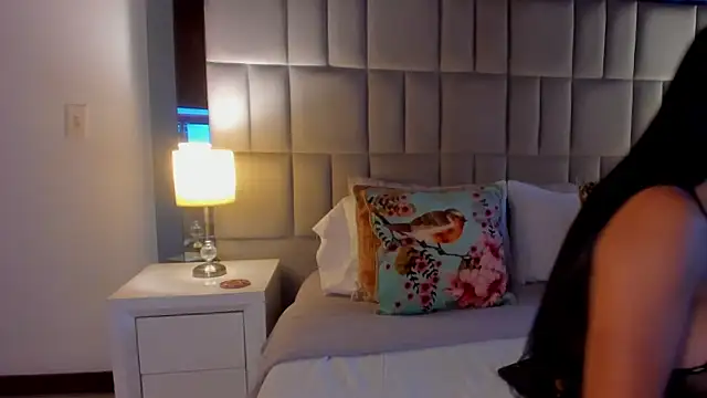 Tiffanyy Lam online show from March 17, 10:35 pm