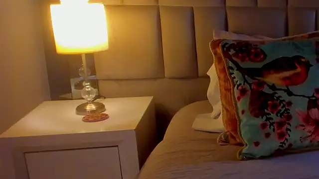 Tiffanyy Lam online show from March 18, 9:51 pm