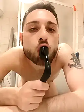 Snapshot of secret_secret1 chatting on March 5, 1:34 am secret secret1 online show from March 5, 1:34 am