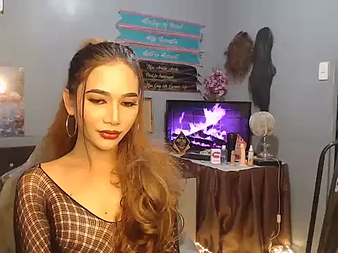 Snapshot of Demonsfuck chatting on May 18, 7:52 pm Demonsfuck online show from May 18, 7:52 pm