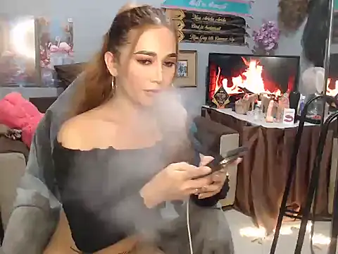 Snapshot of Demonsfuck chatting on June 5, 10:10 am Demonsfuck online show from June 5, 10:10 am