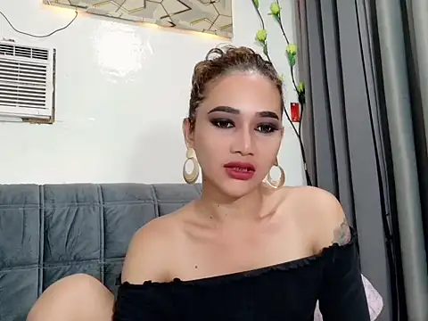 Snapshot of Demonsfuck chatting on June 22, 12:56 am Demonsfuck online show from June 22, 12:56 am