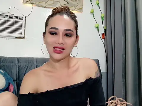 Snapshot of Demonsfuck chatting on June 25, 10:09 am Demonsfuck online show from June 25, 10:09 am