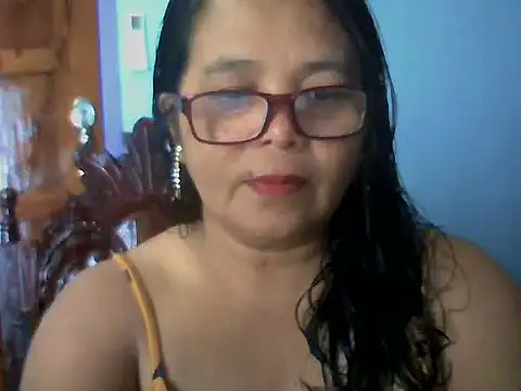 Snapshot of Flowerblossom123 chatting on May 5, 4:42 am Flowerblossom123 online show from May 5, 4:42 am