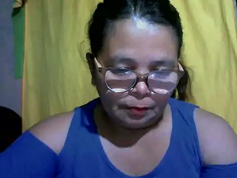 Snapshot of Flowerblossom123 chatting on June 2, 11:23 am Flowerblossom123 online show from June 2, 11:23 am