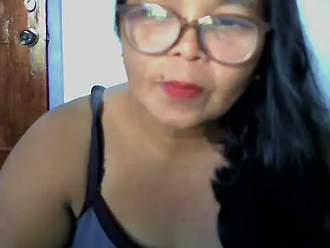 Snapshot of Flowerblossom123 chatting on June 14, 5:20 am Flowerblossom123 online show from June 14, 5:20 am