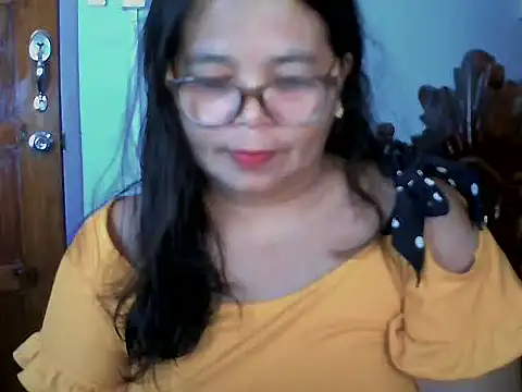Snapshot of Flowerblossom123 chatting on June 15, 1:52 am Flowerblossom123 online show from June 15, 1:52 am