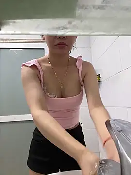 Miumieu2 online show from May 24, 1:43 am