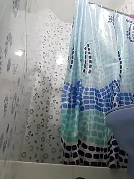 Lluviadeorohd online show from February 24, 4:43 am