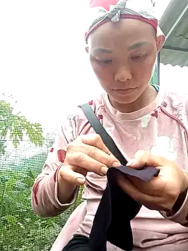 Snapshot of elen8800 chatting on February 23, 8:12 am elen8800 online show from February 23, 8:12 am