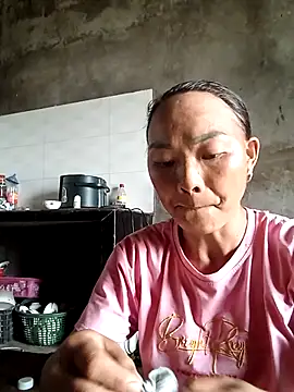 Snapshot of elen8800 chatting on March 2, 4:25 am elen8800 online show from March 2, 4:25 am