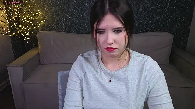 Snapshot of Li-crystal chatting on March 5, 1:12 am Li-crystal online show from March 5, 1:12 am