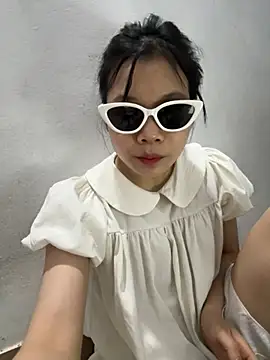 Nancyk6 online show from April 30, 3:40 pm